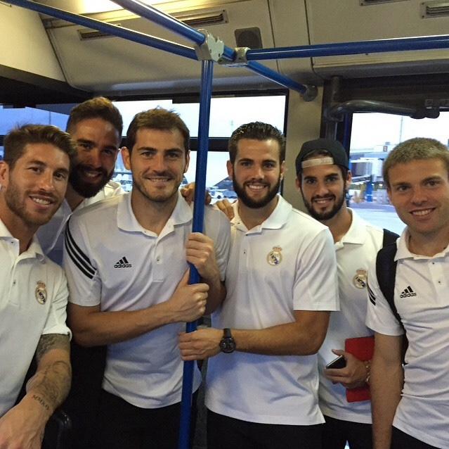 Los jugadores felices después de la victoria en Villarreal. Foto twiter Iker.