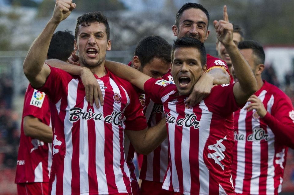 Los jugadores del Girona celebran el segundo gol