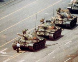 Tiananmen_tanque
